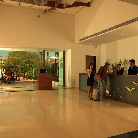 Palm Green Club Resort Jetalpur Esterno foto